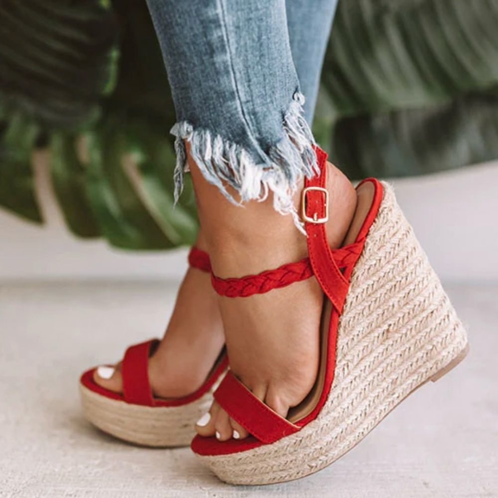 NWOT red wedges size 5.5